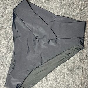 Aerie Black High Cut Cheeky Bottom Size Small bikini bottom